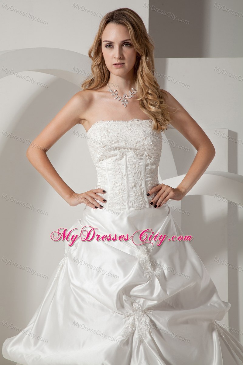 Chapel Train Taffeta Wedding Dress with Appliques and Pick-ups