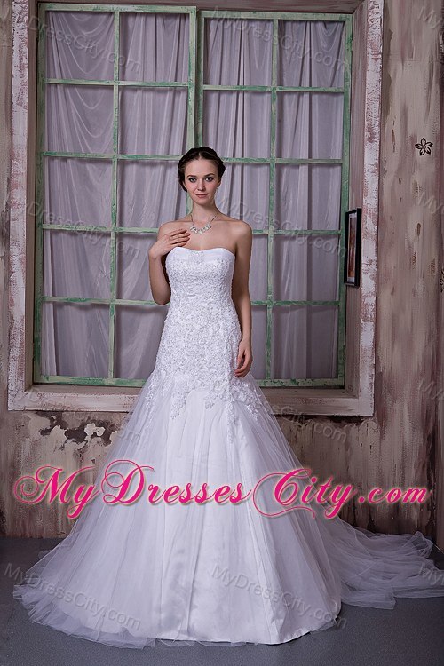 Romantic Lace Tulle Appliques Bridal Gowns with Court Train 2013