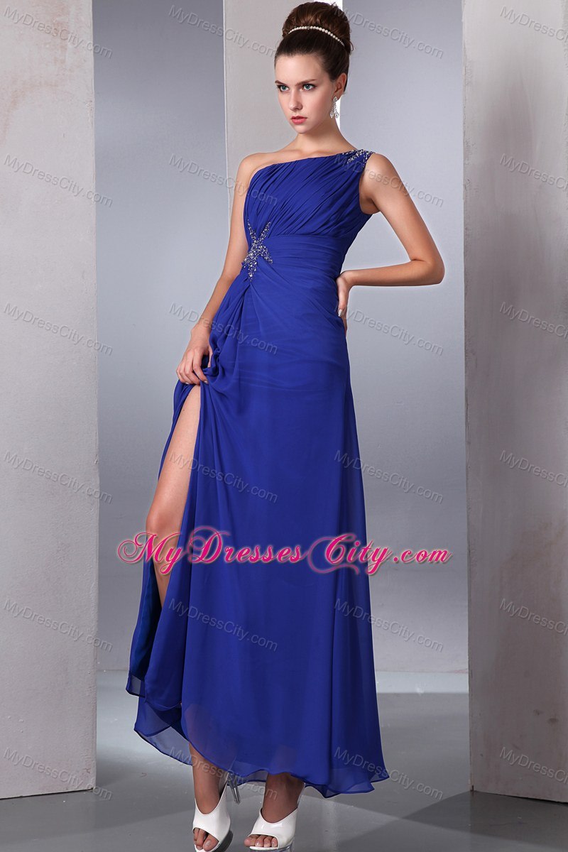 Ruched Blue Empire Bridesmaid Dress with Beading Single Shoulder