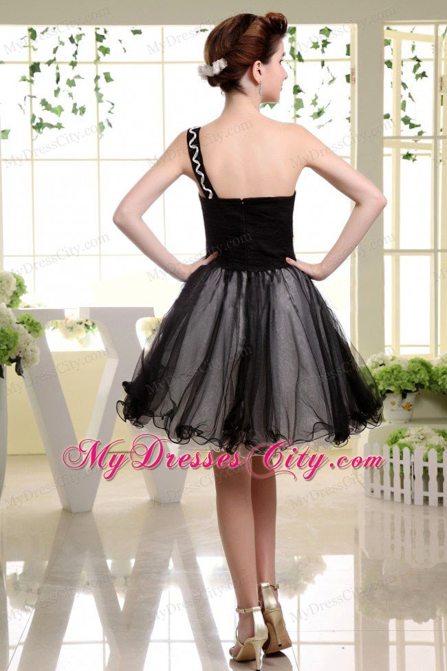 Mini-length Organza Black Prom Dress with One Shoulder