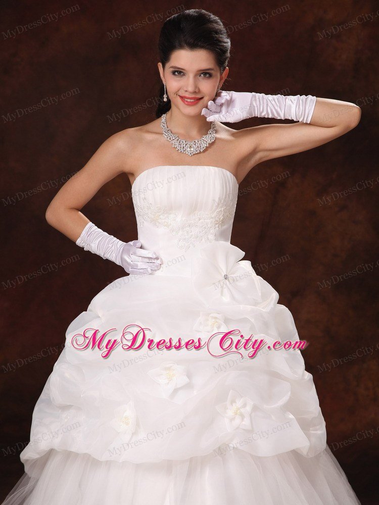 2013 Popular Hand Flowers Strapless Bridal dress with Pick-ups