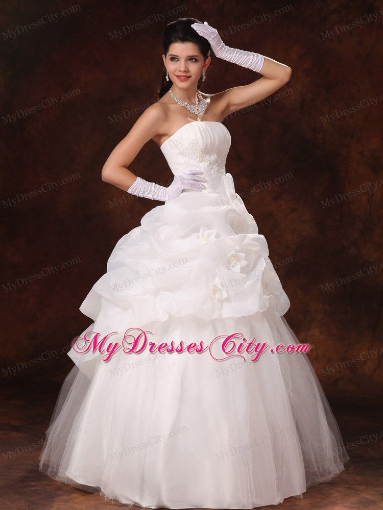 2013 Popular Hand Flowers Strapless Bridal dress with Pick-ups