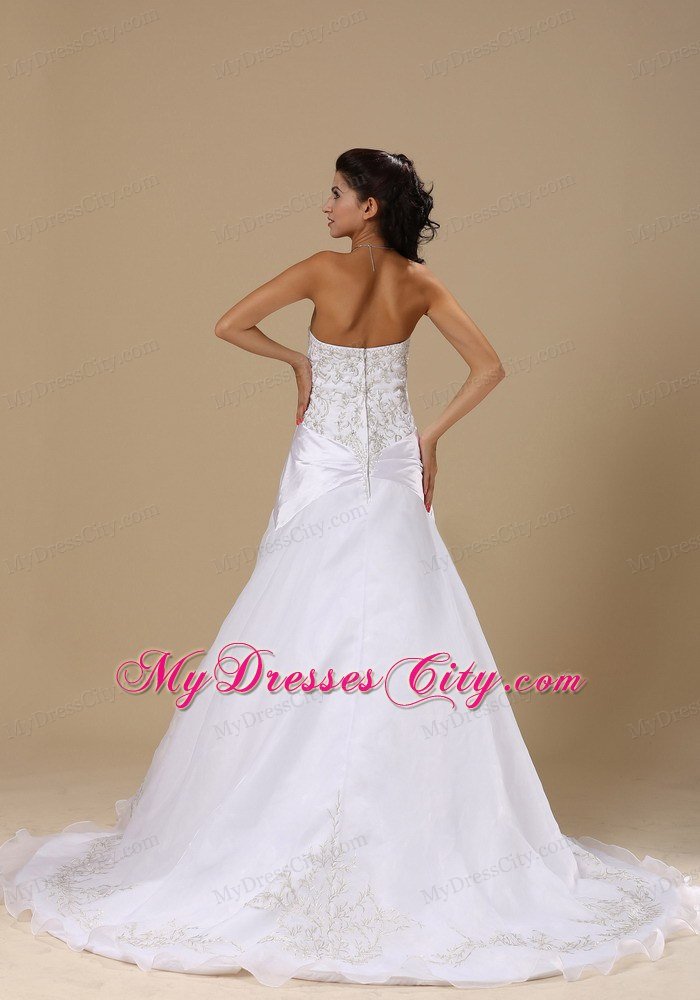 Embroidery Decorated Organza and Taffeta Chapel Train Wedding Dress