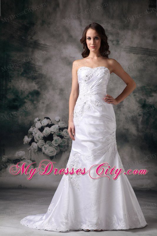 Column Brush Train Appliques Decorated Satin Dress for Wedding