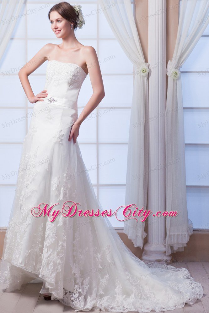 Elegant Strapless Lace Appliques Button Down Back Wedding Dress