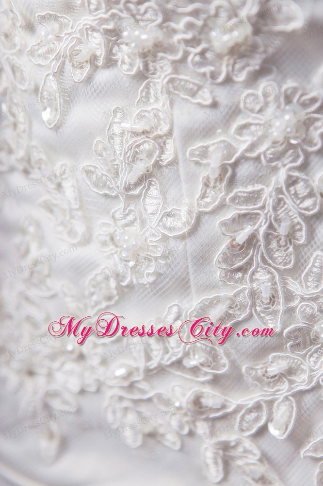 Elegant Strapless Lace Appliques Button Down Back Wedding Dress