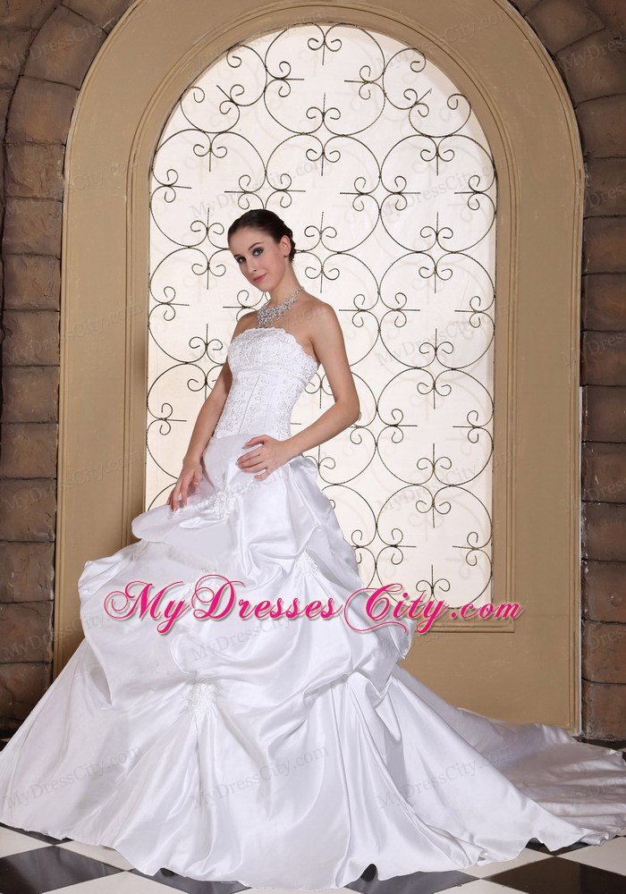 Best seller A-line White Pick-ups Wedding Dress Embroidery On Taffeta
