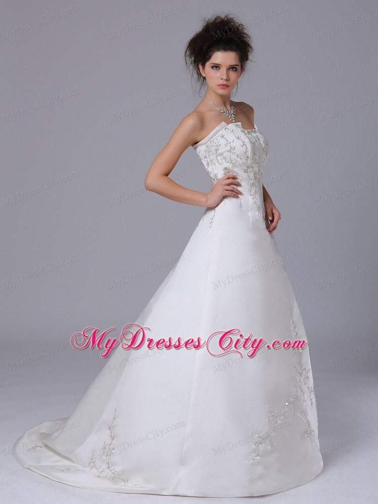 Exquisite Long Strapless Embroidery Brush A-Line Wedding Dress