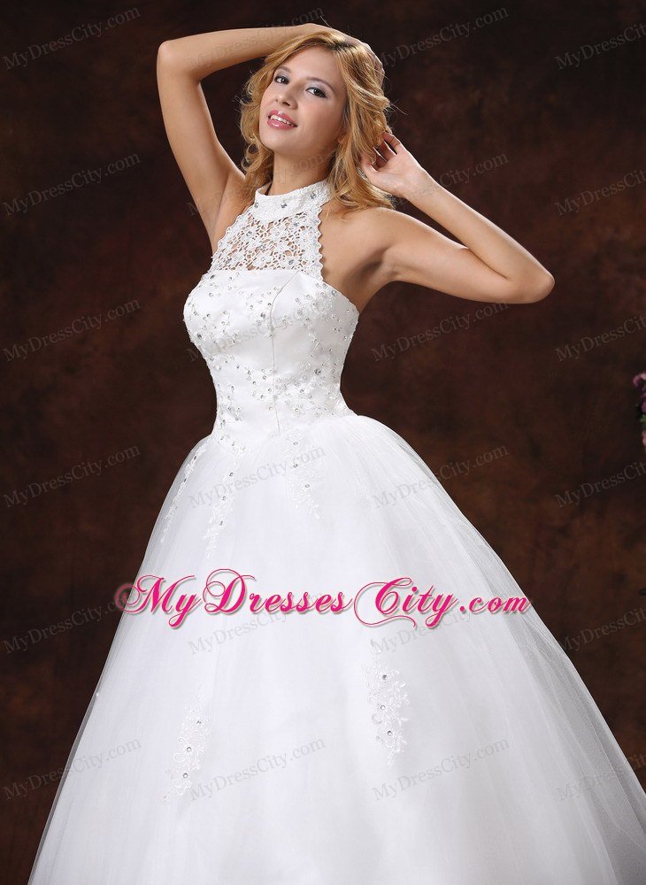 2013 Luxurious Lace Halter Appliques and Beading Wedding Gowns