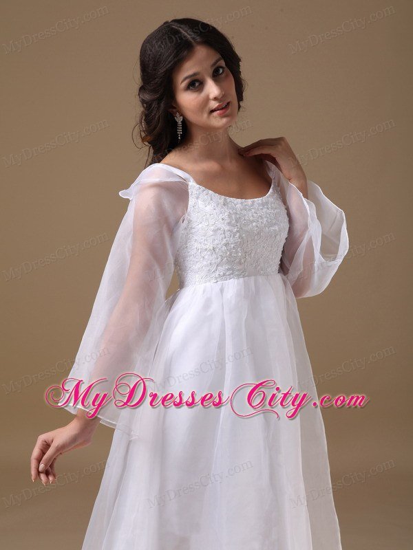 2013 Beautiful Lace Decorated A-line Scoop Organza Wedding Gown