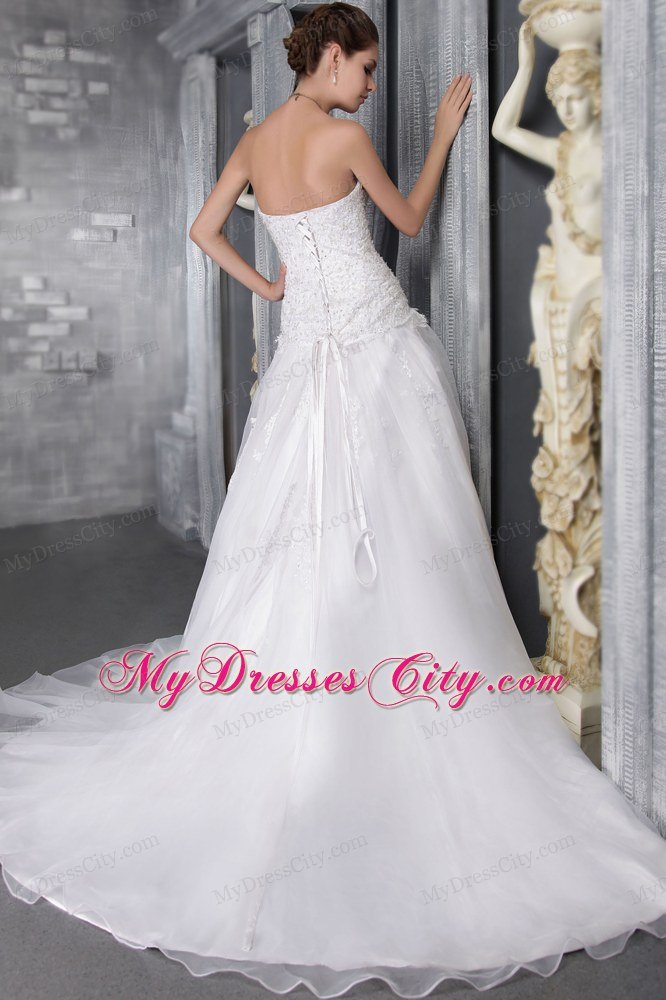Sweetheart Beaded Lace Flowers Bridal Dresses with Court Train