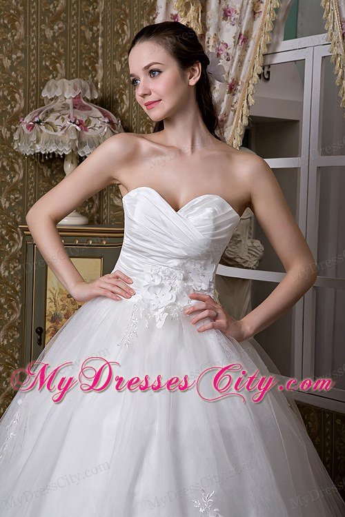 Affordable A-line Sweetheart Summer Hall Wedding Gown with Lace