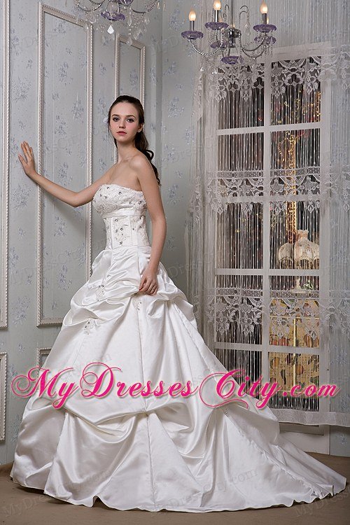 Strapless Appliques and Beading Luxurious Wedding Dress for Church