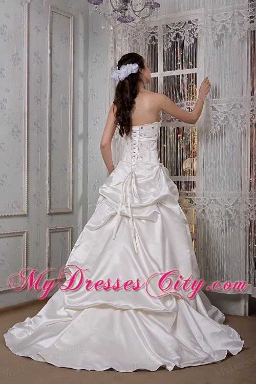 Strapless Appliques and Beading Luxurious Wedding Dress for Church