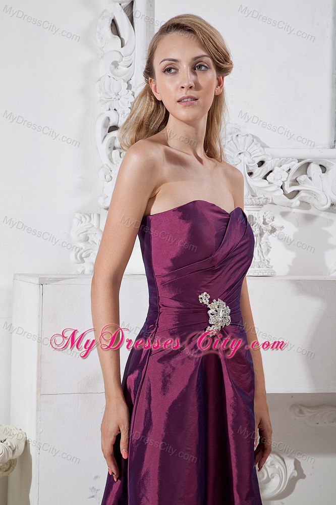 Knee-length Dark Purple Taffeta Party Gowns with Appliques