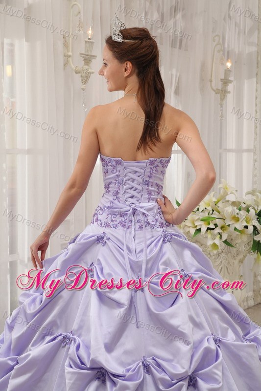 Lilac Strapless Appliques Quinceanera Dress for Girls