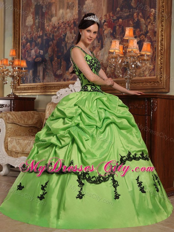 Spring Green Quinceanera Dress with Straps pick-ups Taffeta