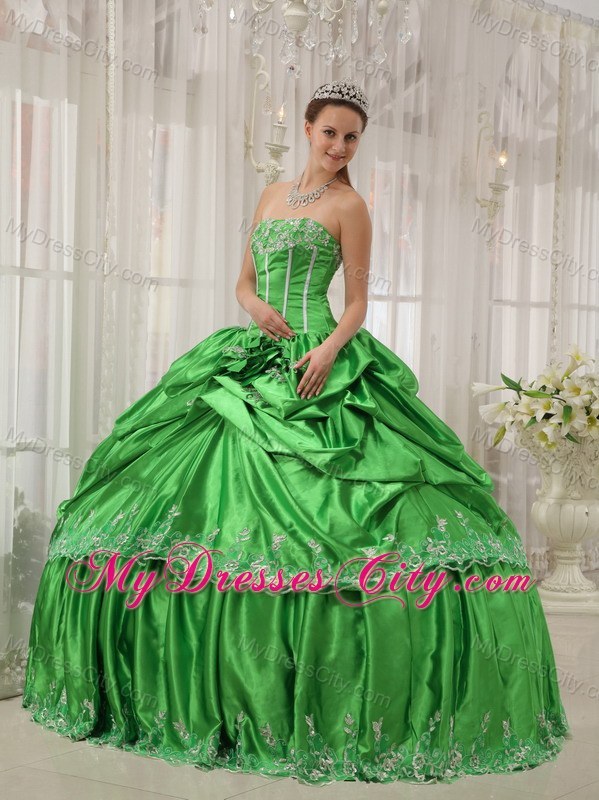 Spring Green Ball Gowns Strapless Taffeta Puffy Quinceanera Dress