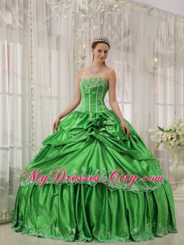 Spring Green Ball Gowns Strapless Taffeta Puffy Quinceanera Dress
