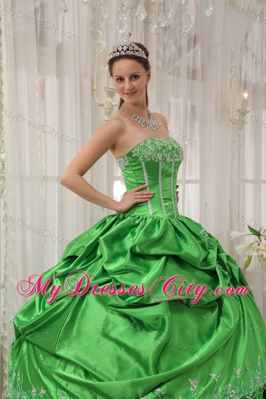 Spring Green Ball Gowns Strapless Taffeta Puffy Quinceanera Dress