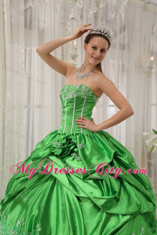 Spring Green Ball Gowns Strapless Taffeta Puffy Quinceanera Dress