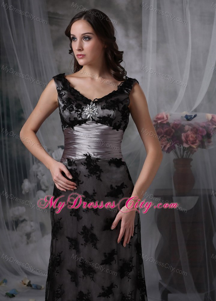 Lace Column V-neck Court Train Black Evening Dress with Beading