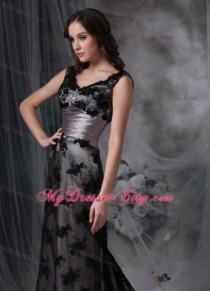 Lace Column V-neck Court Train Black Evening Dress with Beading