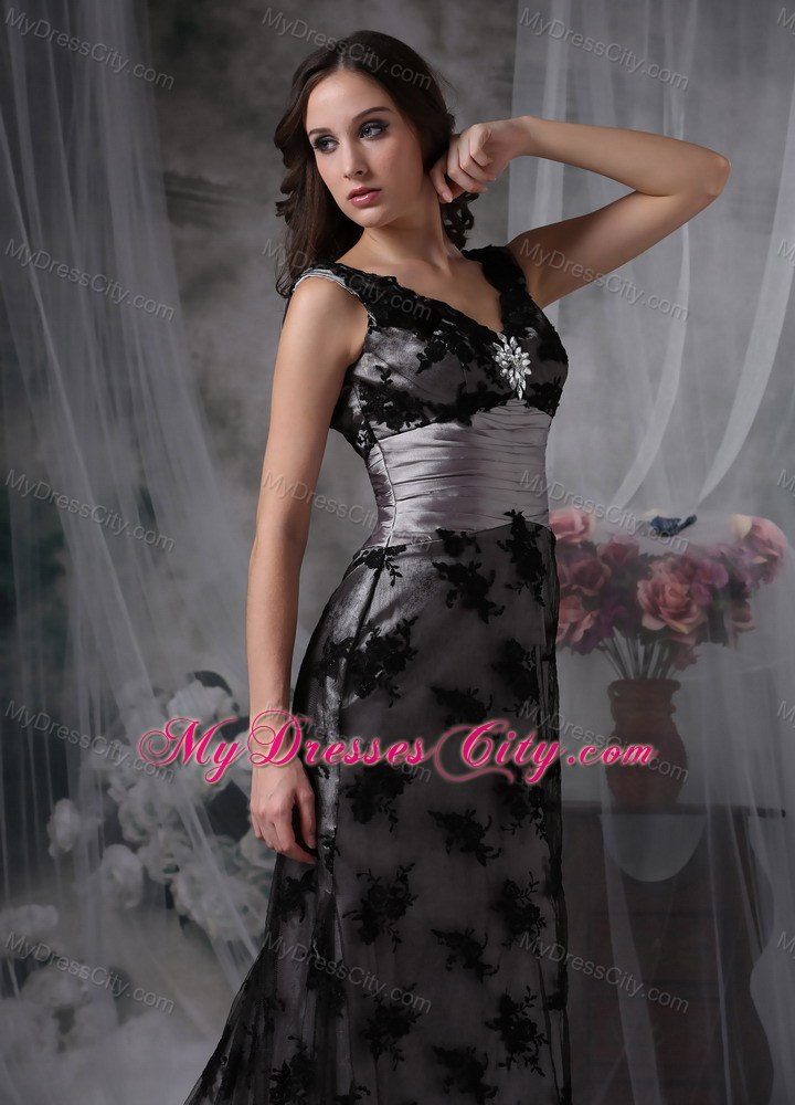 Lace Column V-neck Court Train Black Evening Dress with Beading