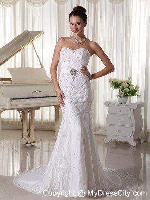 Sweetheart Court Train Wedding Gowns with Beading Over Bodice