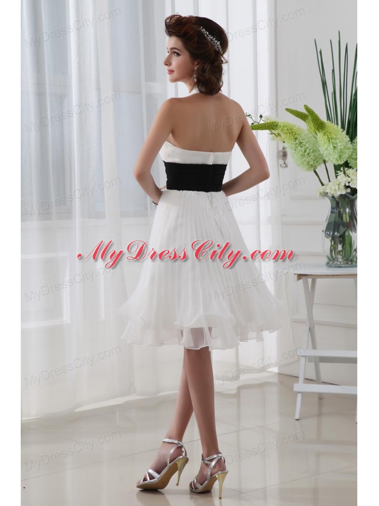 A-line Chiffon White Haltor Top Knee-length Hand Made Flower Prom Dress