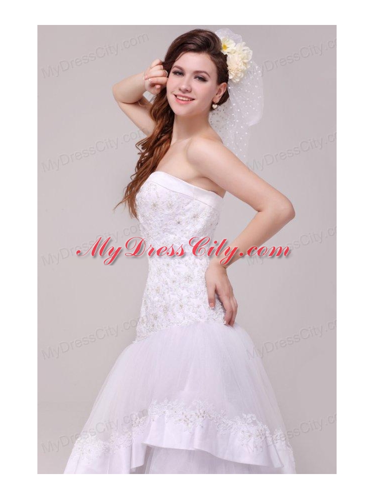 Fashionable A-line Sweetheart Appliques Decorate Wedding Dress