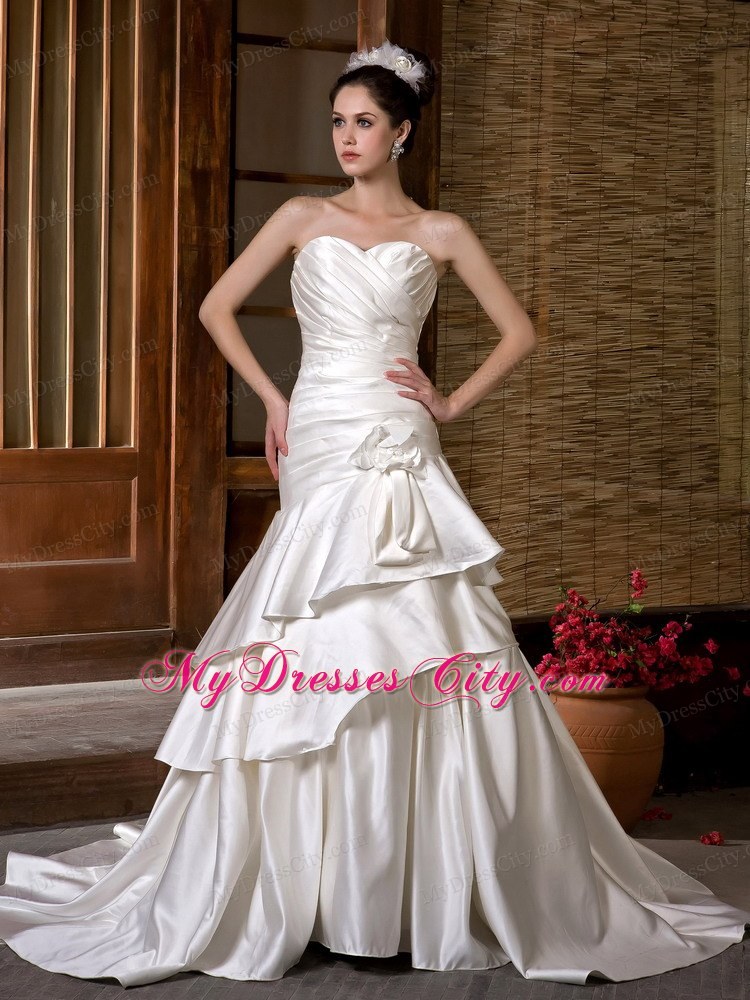 Fashionable A-line Sweetheart Ruffled and Ruched Flowery Wedding Dress