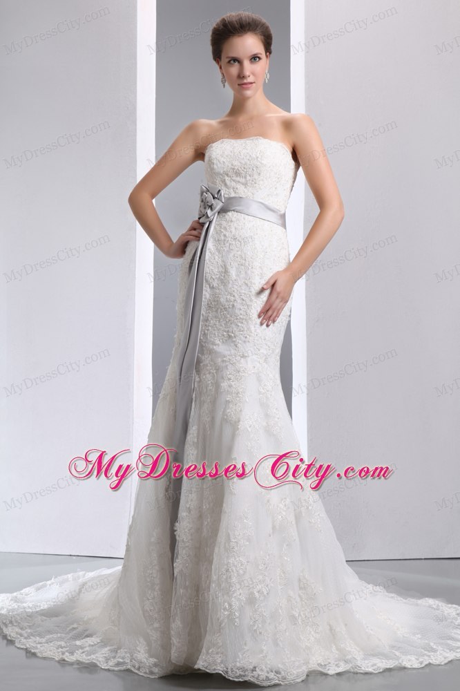 Luxurious Strapless Lace Flowery Mermaid Wedding Dress with Sliver Sash