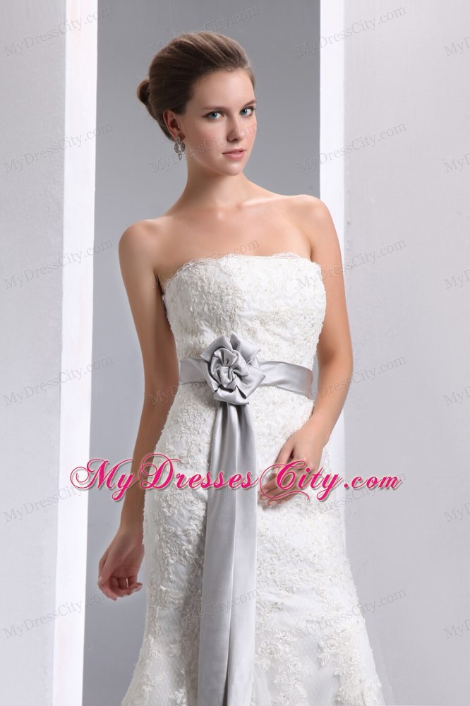 Luxurious Strapless Lace Flowery Mermaid Wedding Dress with Sliver Sash