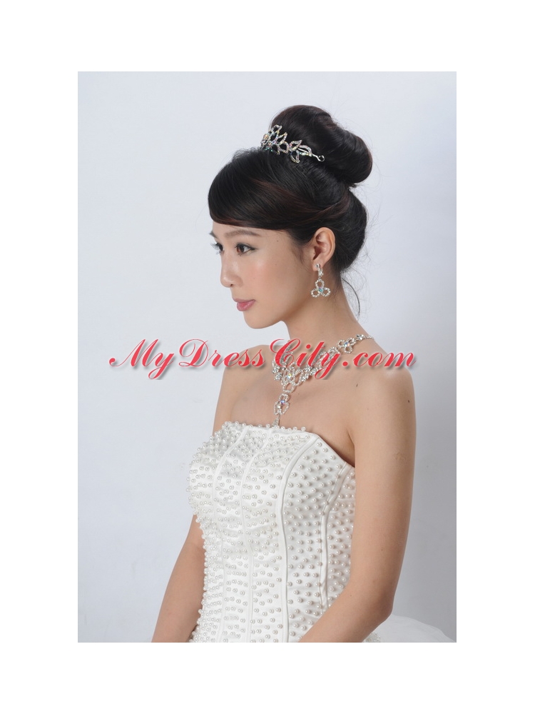 Intensive Flower Dazzling Crystal Jewelry Set Including Necklace And Tiara