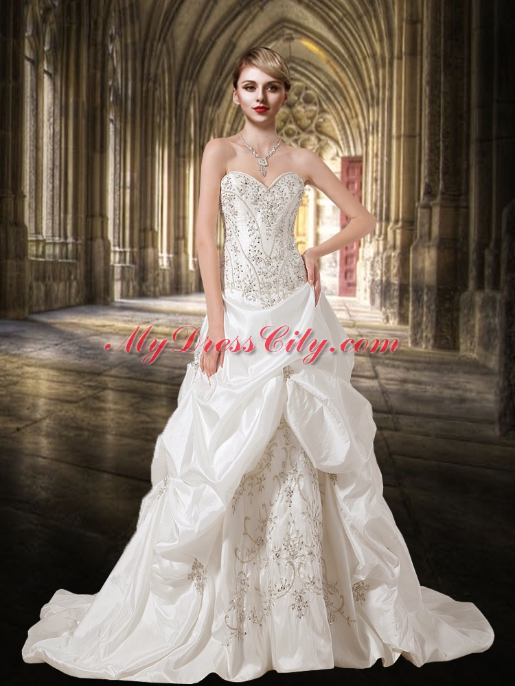 White 2015 Embroidery and Beading A Line Sweetheart Wedding Dresses