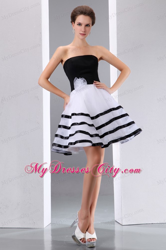 New Black and White A-line Strapless Knee-length Prom Dress with Flowers