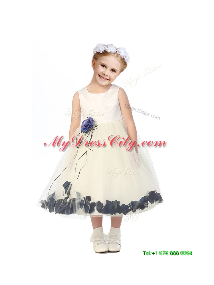 Luxurious Scoop Hand Made Flowers and Appliques Flower Girl Dress in Champagne