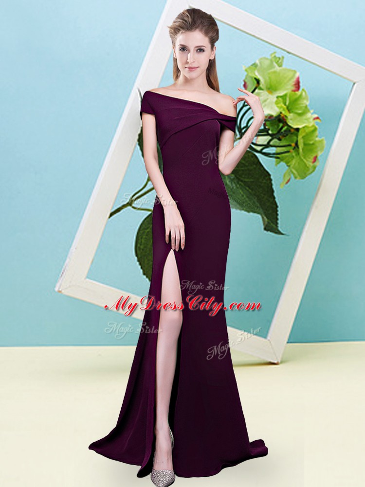 Customized Off The Shoulder Sleeveless Bridesmaid Dresses Floor Length Ruching Burgundy Elastic Woven Satin
