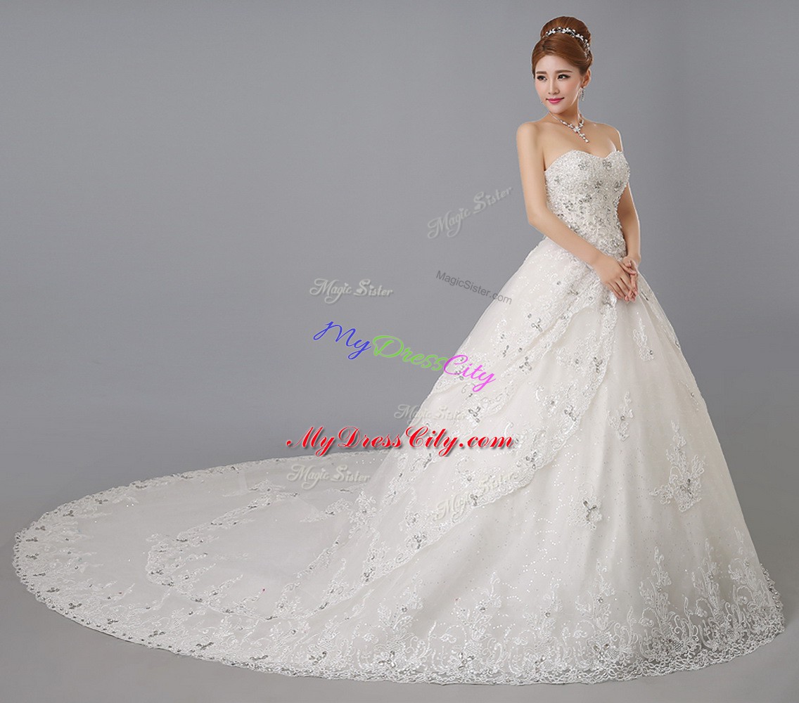 On Sale White Bridal Gown Sweetheart Sleeveless Chapel Train Lace Up