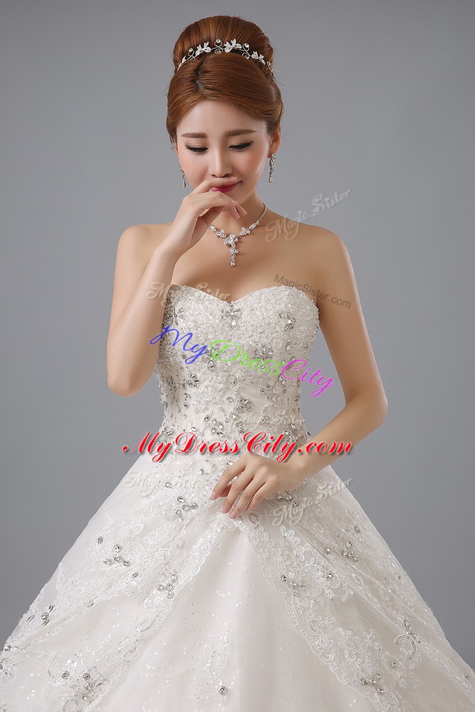 On Sale White Bridal Gown Sweetheart Sleeveless Chapel Train Lace Up