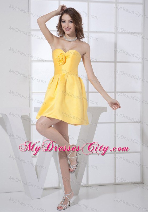 Mini-length Yellow Bridesmaid Dress with Hand Made Flower Decorate Bodice