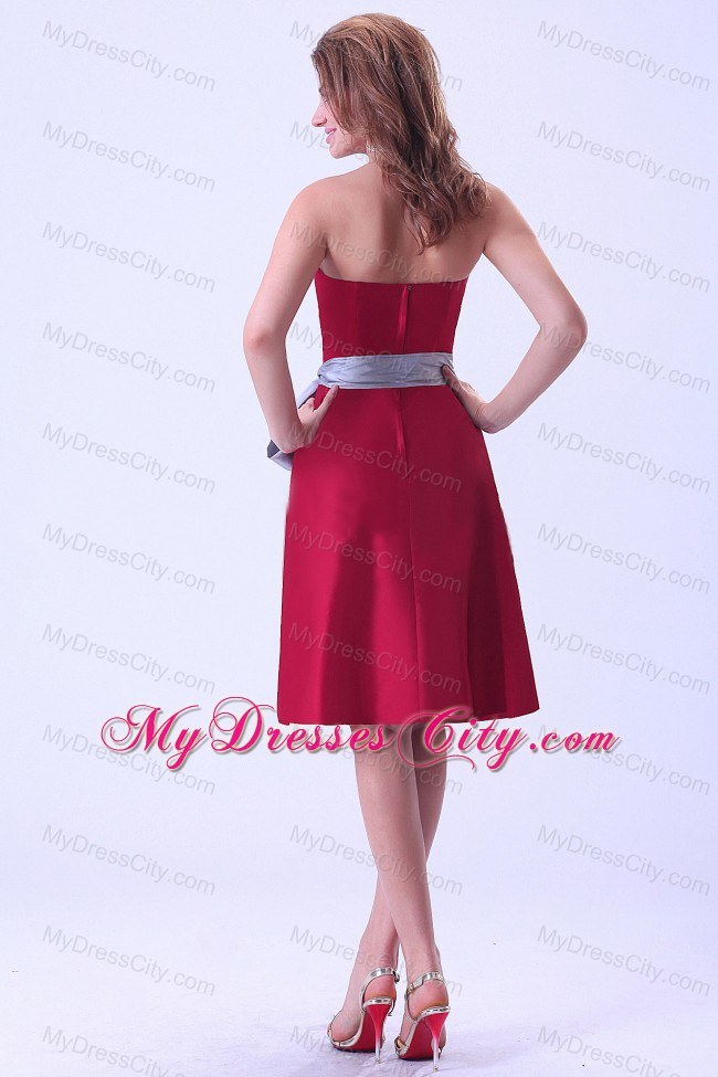 Wine Red Knee-length Strapless Bridemaid Dress with Gray Sash