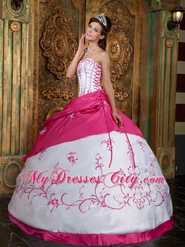 Fuchsia Ball Gown Strapless Embroidery Appliques Quinceanera Dress
