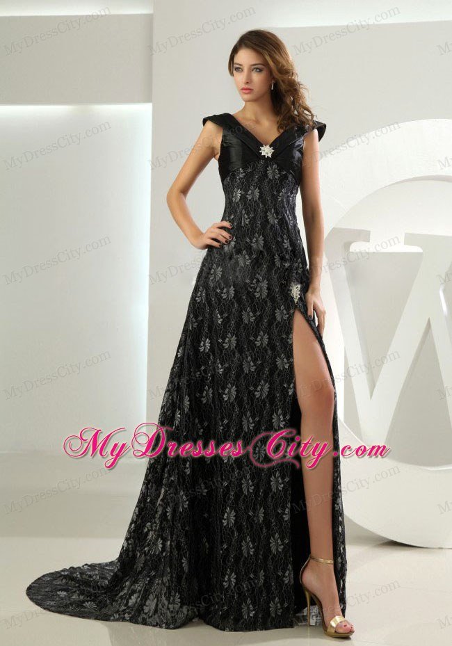 Beading Decorate Black V-neck Celebrity Prom Dress with Lace and Slit
