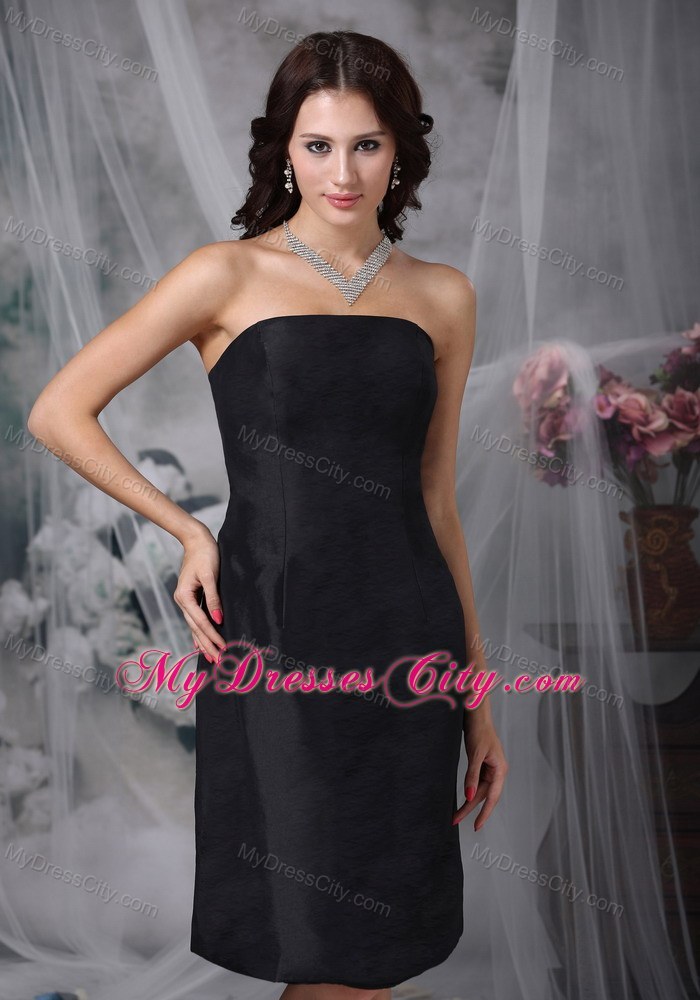 Simple Black A-line Strapless Knee-length Ruched Maternity Bridesmaid Dress