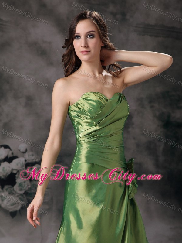 Discounted Green Sweetheart Column Bridesmaid Dress with Hand Made Flower