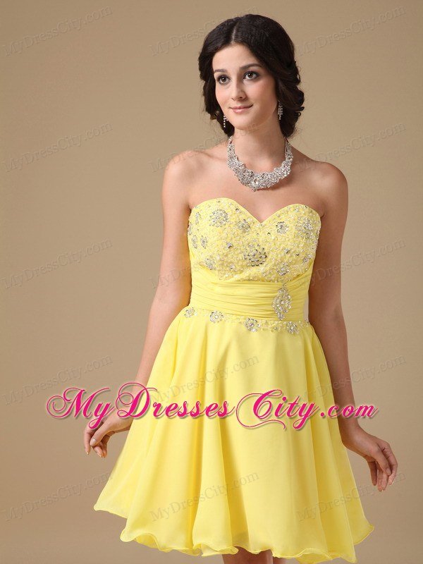Yellow A-line Sweetheart Chiffon Short Prom Dress with Beading