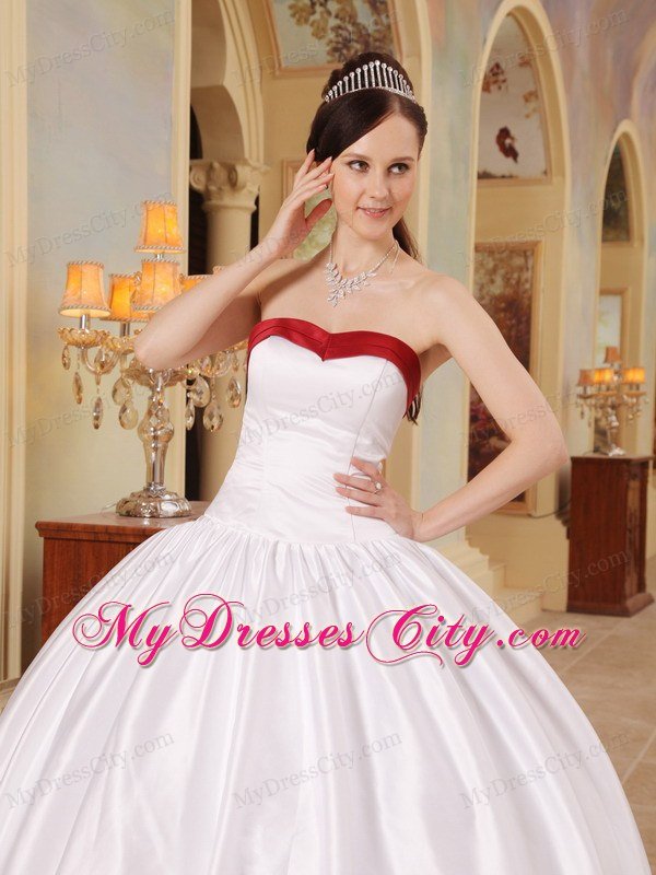 White Sweetheart Lace up Simple Quinceanera Dress with Sleeveless