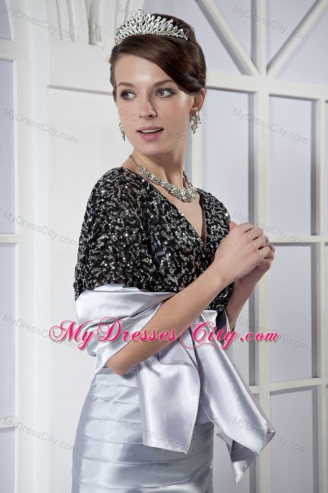 Sequined Ruching V-neck Short Sleeves Black and Silver Cocktail Dress